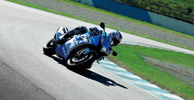 CORRER. FREAR. CURVAR.